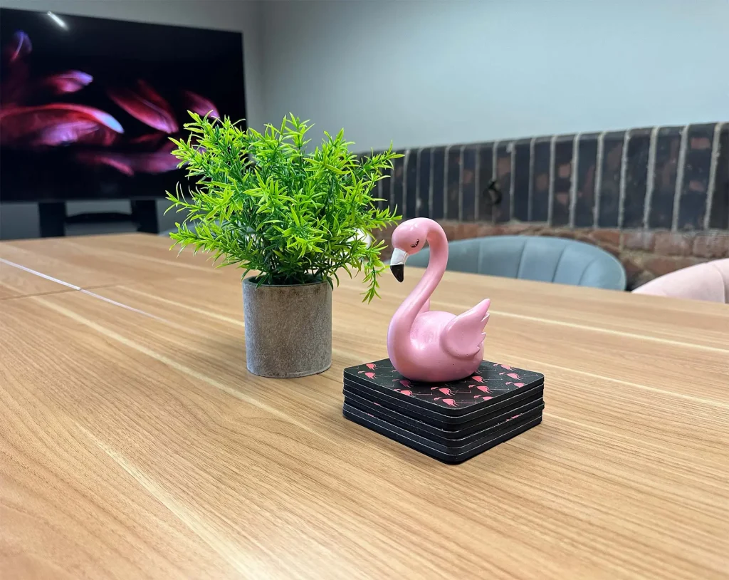 Flamingo meeting room desk